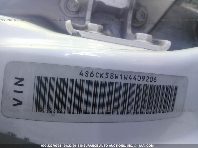 4S6CK58W1W4409206 - 1998 HONDA PASSPORT EX/LX WHITE photo 9