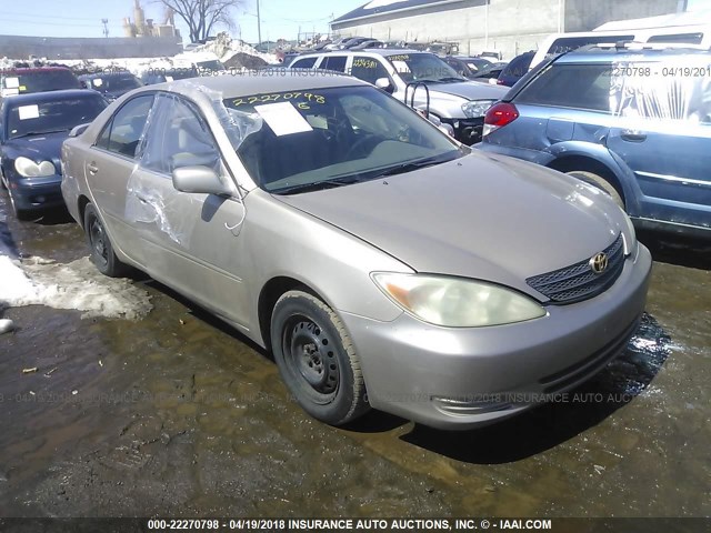 4T1BE32K12U073119 - 2002 TOYOTA CAMRY LE/XLE/SE GOLD photo 1