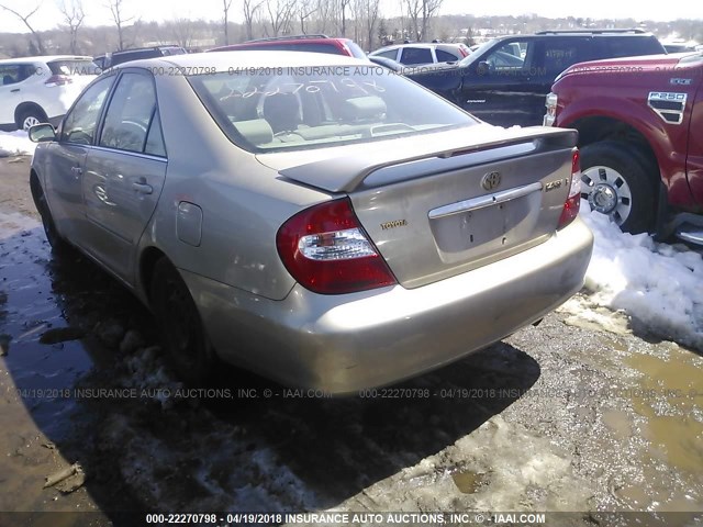 4T1BE32K12U073119 - 2002 TOYOTA CAMRY LE/XLE/SE 金色 照片 3