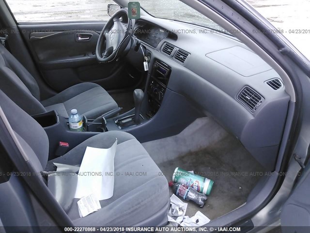 JT2BF22K610290577 - 2001 TOYOTA CAMRY CE/LE/XLE 灰色 照片 5