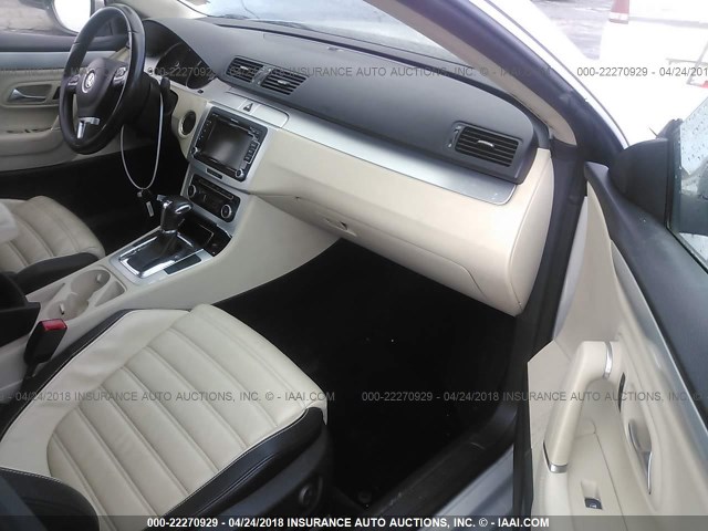 WVWHN7AN7AE529439 - 2010 VOLKSWAGEN CC LUXURY SILVER photo 5