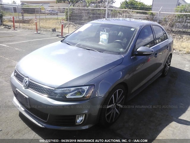 3VW4T7AJXDM450683 - 2013 VOLKSWAGEN JETTA GLI GRAY photo 2