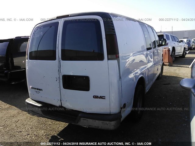 1GTEG15W121170255 - 2002 GMC SAVANA G1500 WHITE photo 4