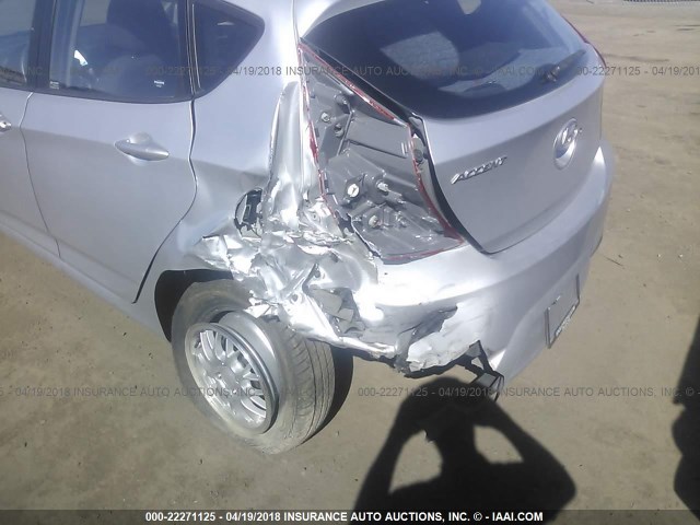 KMHCT5AE3DU092050 - 2013 HYUNDAI ACCENT GLS/GS SILVER photo 6