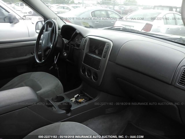 1FMZU73K34ZA15574 - 2004 FORD EXPLORER XLT/XLT SPORT/NBX SILVER photo 5