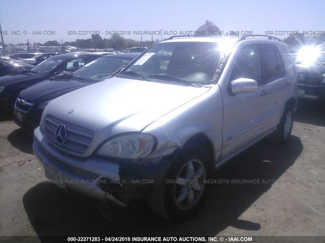 4JGAB57E84A510282 - 2004 MERCEDES-BENZ ML 350 SILVER photo 2