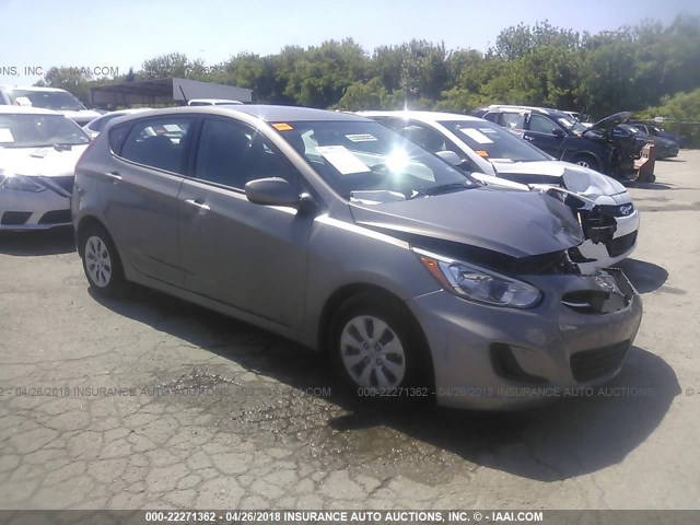 KMHCT5AE6HU360093 - 2017 HYUNDAI ACCENT SE GRAY photo 1