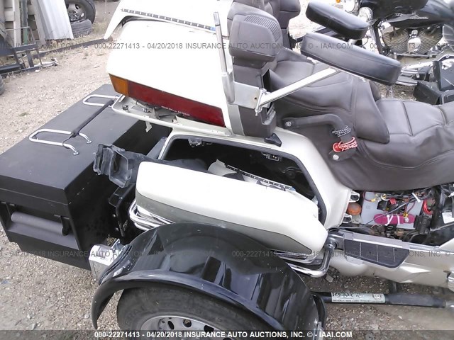 1HFSC2236LA201263 - 1990 HONDA GL1500 SE WHITE photo 6