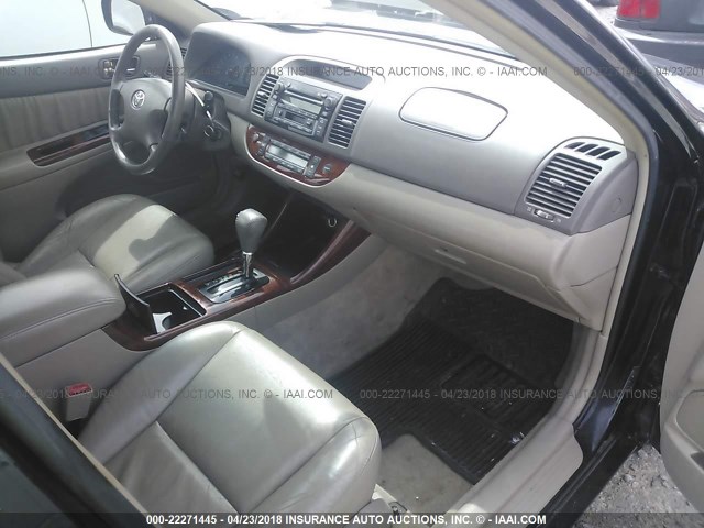 4T1BF32KX3U039579 - 2003 TOYOTA CAMRY LE/XLE/SE Qara foto 5