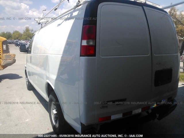 1GCWGFCF2F1157041 - 2015 CHEVROLET EXPRESS G2500  WHITE photo 3