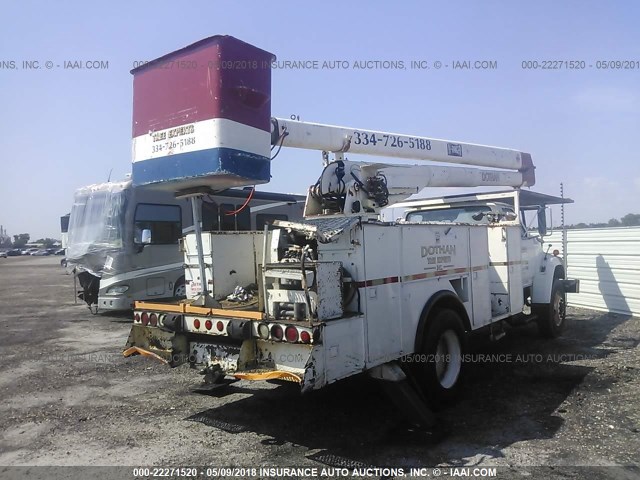 1FDXF80E9VVA37755 - 1997 FORD F800 WHITE photo 4