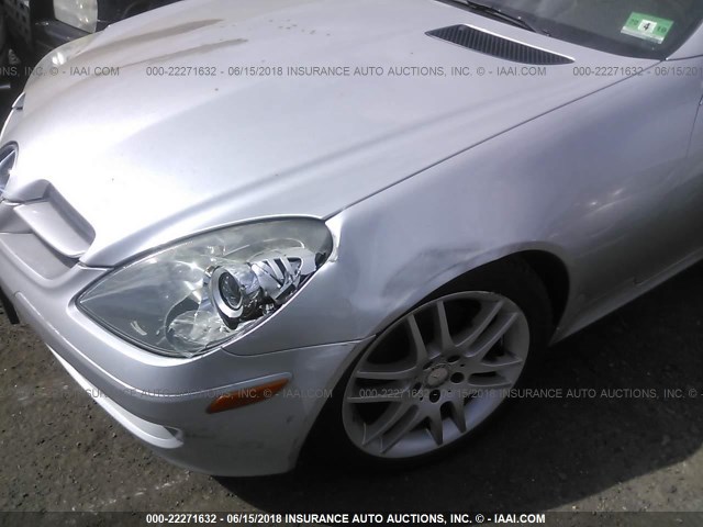 WDBWK54F98F188671 - 2008 MERCEDES-BENZ SLK 280 SILVER photo 6