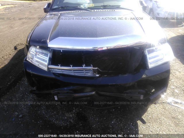 5LMJJ2J55BEJ03257 - 2011 LINCOLN NAVIGATOR BLACK photo 6