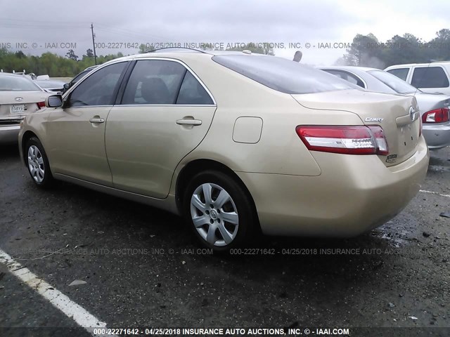 4T1BF3EK6BU667259 - 2011 TOYOTA CAMRY SE/LE/XLE GOLD photo 3