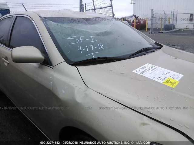 4T1BF3EK6BU667259 - 2011 TOYOTA CAMRY SE/LE/XLE GOLD photo 6