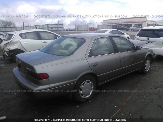 4T1BG22K2XU411106 - 1999 TOYOTA CAMRY CE/LE/XLE 棕色 照片 4