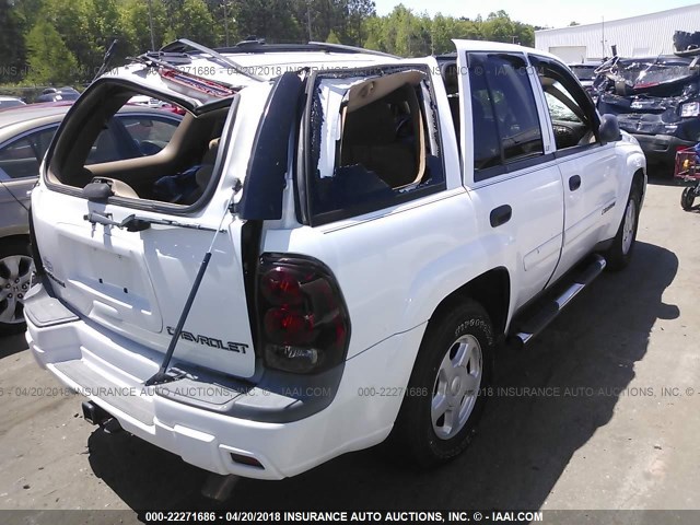 1GNDS13S522268135 - 2002 CHEVROLET TRAILBLAZER  WHITE photo 4