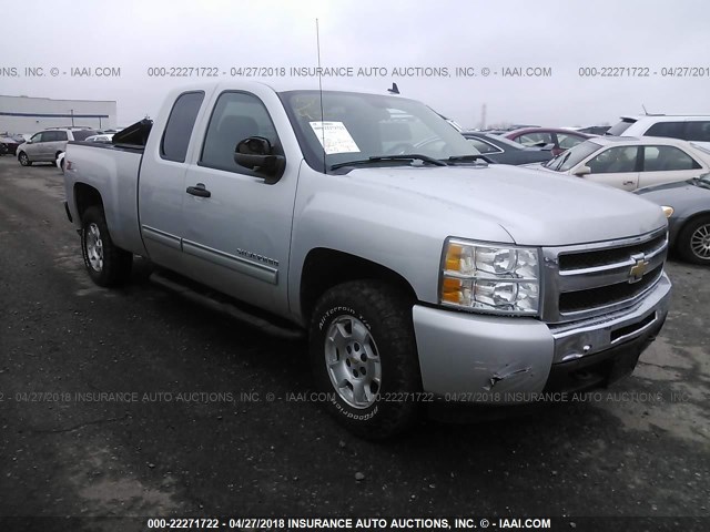 1GCSKSE30AZ197900 - 2010 CHEVROLET SILVERADO K1500 LT SILVER photo 1