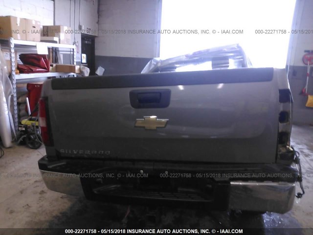 1GCHK24K17E554570 - 2007 CHEVROLET SILVERADO K2500 HEAVY DUTY GRAY photo 8