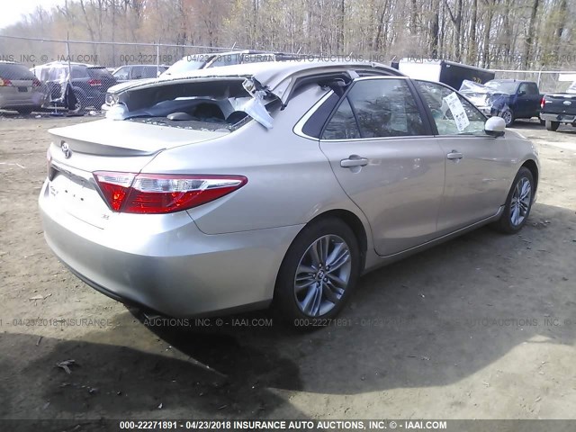 4T1BF1FK1GU551381 - 2016 TOYOTA CAMRY LE/XLE/SE/XSE GOLD photo 4