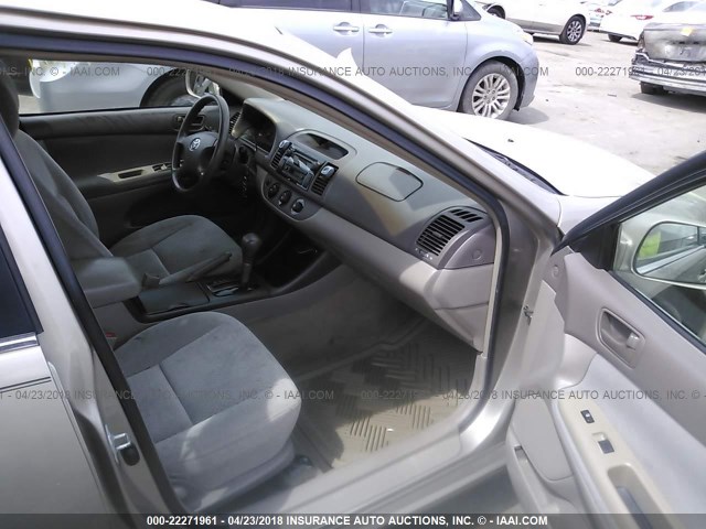 4T1BE32K23U242601 - 2003 TOYOTA CAMRY LE/XLE/SE TAN photo 5