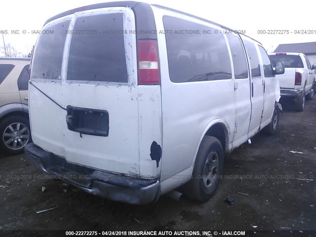 1GKFG15XX31197571 - 2003 GMC SAVANA G1500 WHITE photo 4