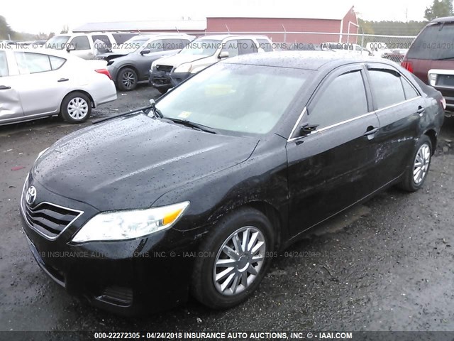 4T4BF3EK0BR205852 - 2011 TOYOTA CAMRY SE/LE/XLE BLACK photo 2