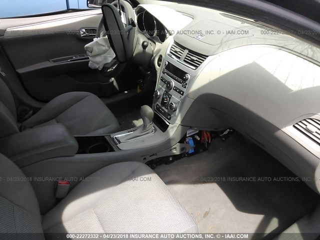 1G1ZB5EB2A4117204 - 2010 CHEVROLET MALIBU LS BLACK photo 5
