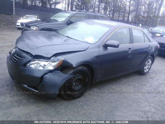 4T1BE46K47U111045 - 2007 TOYOTA CAMRY NEW GENERAT CE/LE/XLE/SE GRAY photo 2
