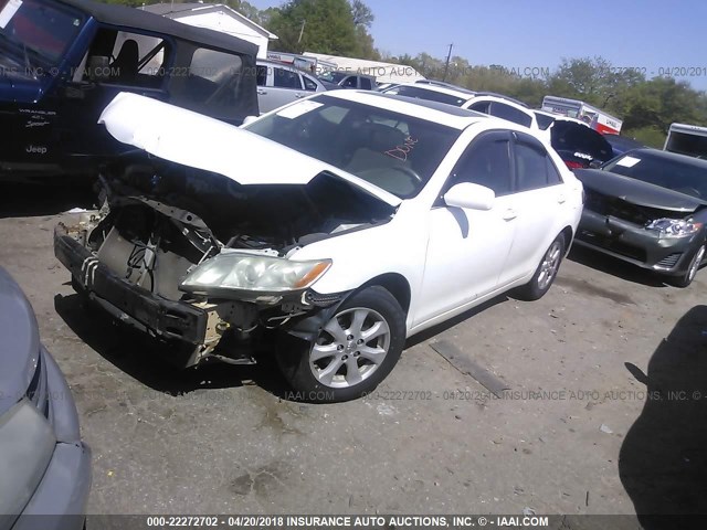 4T1BE46K87U695871 - 2007 TOYOTA CAMRY NEW GENERAT CE/LE/XLE/SE WHITE photo 2