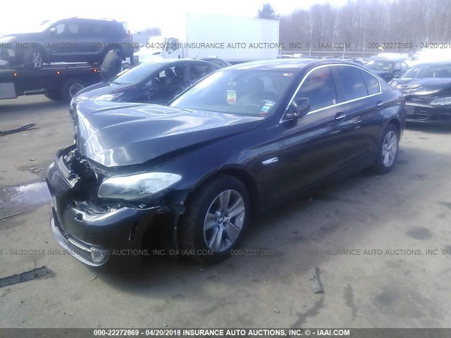 WBAXH5C52DDW15656 - 2013 BMW 528 XI GRAY photo 2