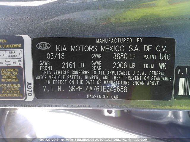 3KPFL4A76JE249688 - 2018 KIA FORTE LX/S GRAY photo 9