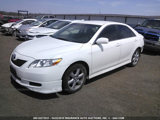4T1BE46K77U536517 - 2007 TOYOTA CAMRY NEW GENERAT CE/LE/XLE/SE WHITE photo 2