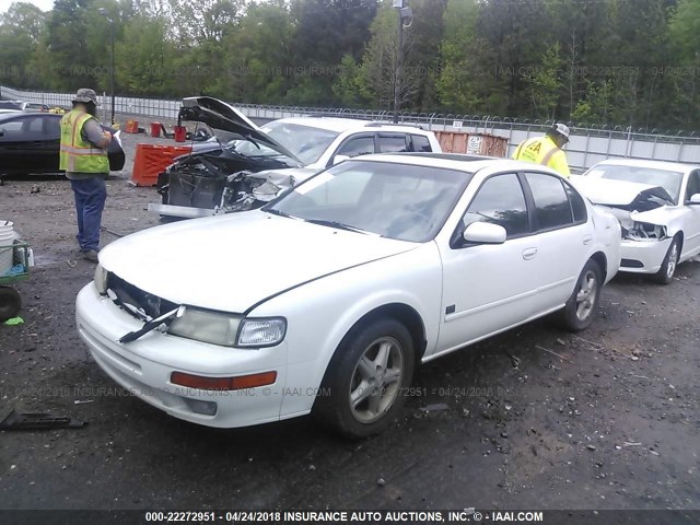 JN1CA21DXXT221303 - 1999 NISSAN MAXIMA GLE/GXE/SE WHITE photo 2