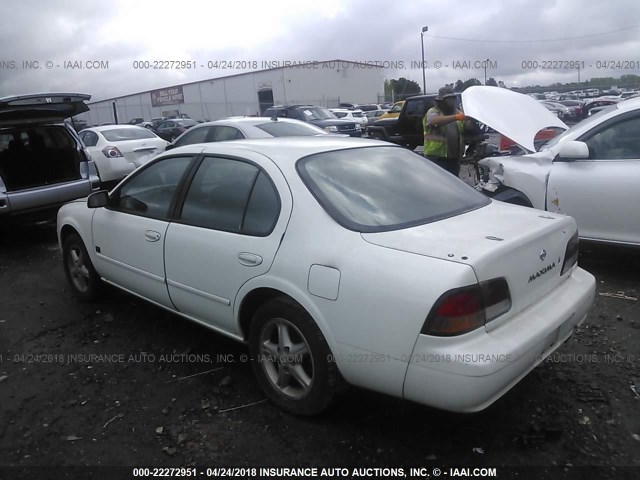 JN1CA21DXXT221303 - 1999 NISSAN MAXIMA GLE/GXE/SE WHITE photo 3