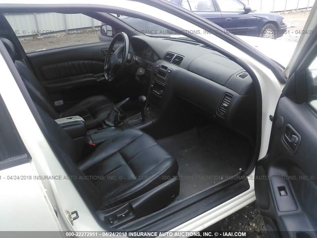 JN1CA21DXXT221303 - 1999 NISSAN MAXIMA GLE/GXE/SE WHITE photo 5