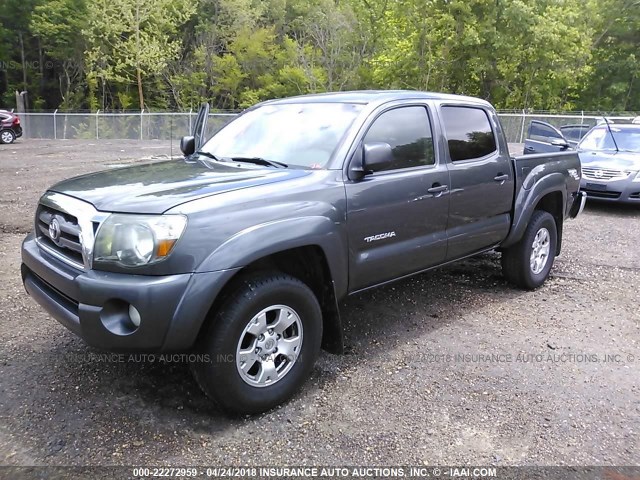 3TMJU4GN9AM096338 - 2010 TOYOTA TACOMA DOUBLE CAB PRERUNNER GRAY photo 2