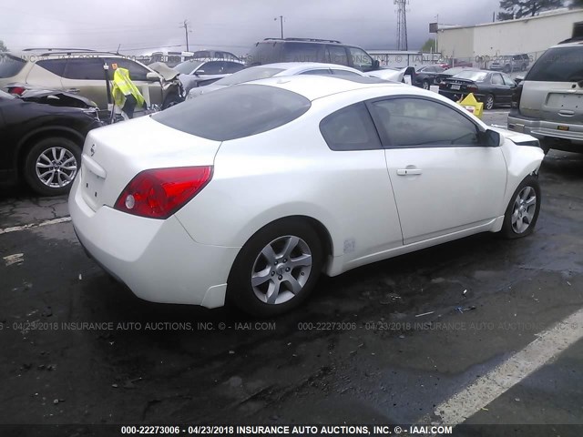 1N4AL24EX9C136344 - 2009 NISSAN ALTIMA 2.5S WHITE photo 4