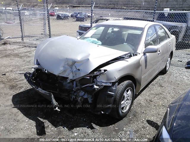 4T1BF32KX3U053434 - 2003 TOYOTA CAMRY LE/XLE/SE ოქროსფერი ფოტო 2
