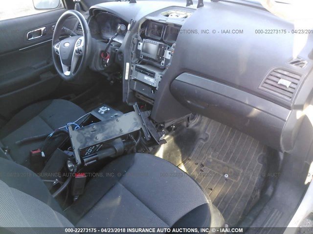 1FM5K8AR0DGA13481 - 2013 FORD EXPLORER POLICE INTERCEPTOR WHITE photo 5