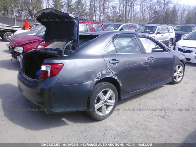 4T1BF1FK2DU288264 - 2013 TOYOTA CAMRY L/SE/LE/XLE GRAY photo 4