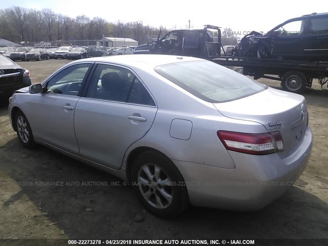 4T1BF3EK1AU112556 - 2010 TOYOTA CAMRY SE/LE/XLE 银色 照片 3