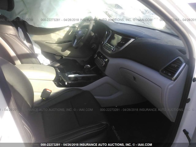 KM8J3CA44JU609189 - 2018 HYUNDAI TUCSON LIMITED/SPORT AND ECO/SE WHITE photo 5