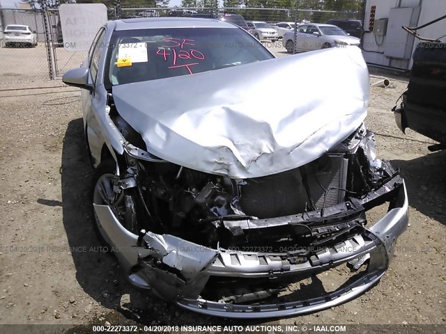 4T1BF1FK7HU299542 - 2017 TOYOTA CAMRY LE/XLE/SE/XSE SILVER photo 6