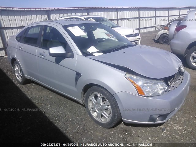 1FAHP35N98W192800 - 2008 FORD FOCUS SE/SEL/SES SILVER photo 1