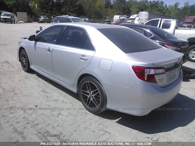 4T1BF1FKXEU350284 - 2014 TOYOTA CAMRY L/SE/LE/XLE 银色 照片 3