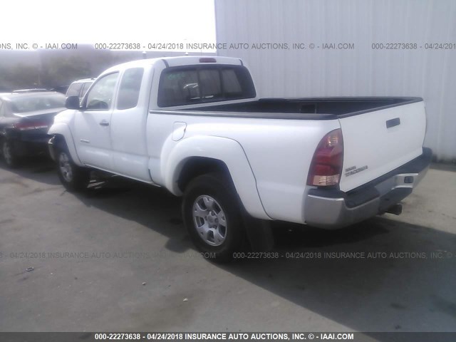 5TETX62N26Z165285 - 2006 TOYOTA TACOMA PRERUNNER ACCESS CAB WHITE photo 3