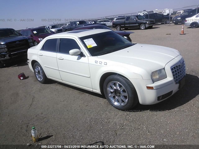 2C3AA53GX5H154035 - 2005 CHRYSLER 300 TOURING WHITE photo 1