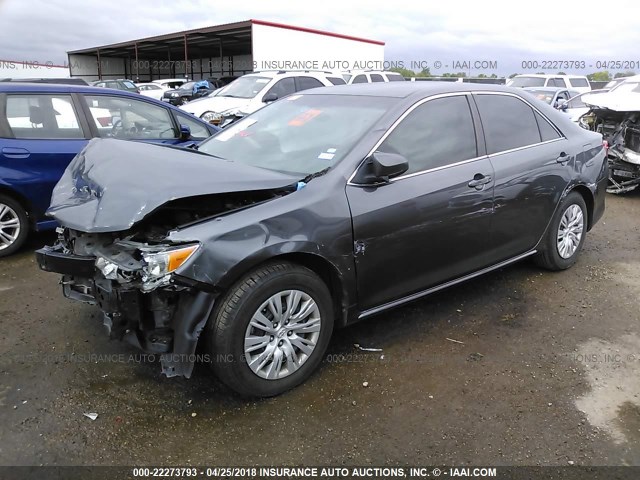 4T4BF1FK6ER424287 - 2014 TOYOTA CAMRY L/SE/LE/XLE 银色 照片 2