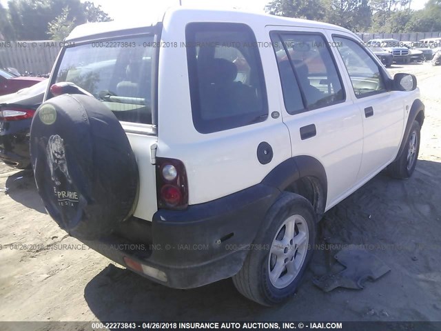 SALNM22202A368656 - 2002 LAND ROVER FREELANDER S WHITE photo 4